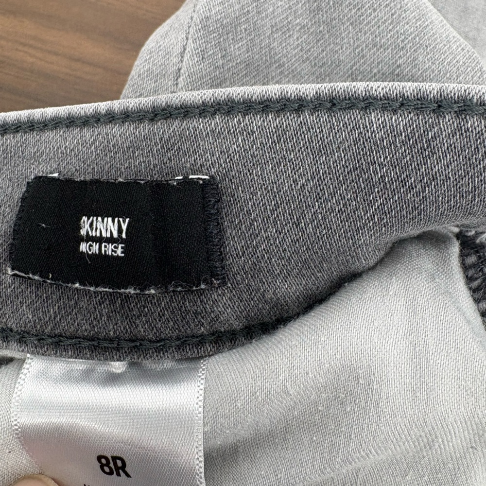 EXPRESS High Waisted Gray Wash Skinny Jeans - Picture 5 of 8